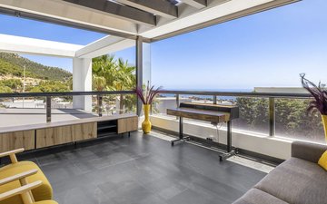 Property slide 36