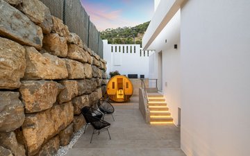Property slide 67