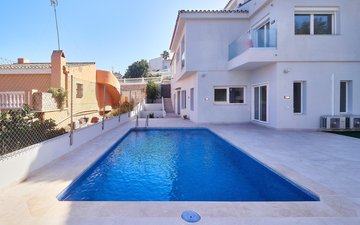 Property slide 44