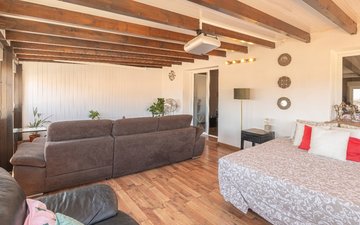 Property slide 10