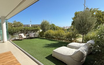 Property slide 10
