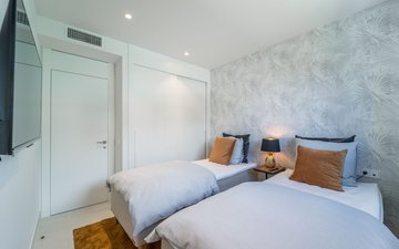 Property slide 25