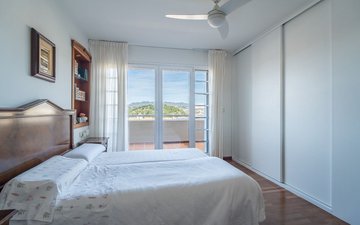 Property slide 22