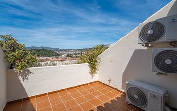 Property slide 35