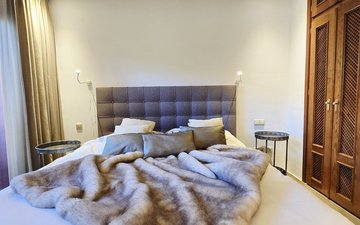 Property slide 22