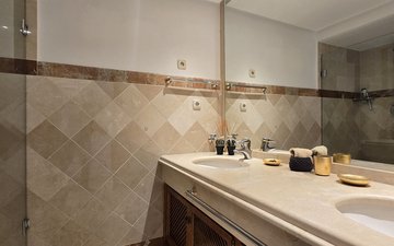 Property slide 25