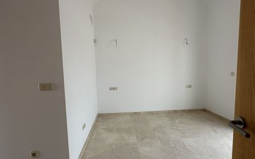 Property slide 48