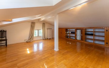 Property slide 44