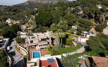 Property slide 49
