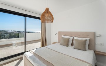 Property slide 32