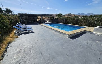 Property slide 32