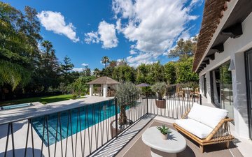 Property slide 10
