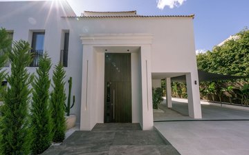 Property slide 18