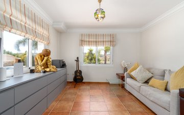 Property slide 10