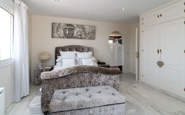 Property slide 18