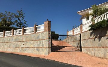 Property slide 44