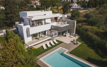 Property slide 10