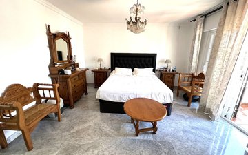Property slide 10