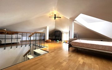 Property slide 8