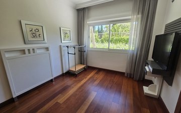 Property slide 25