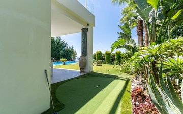 Property slide 20