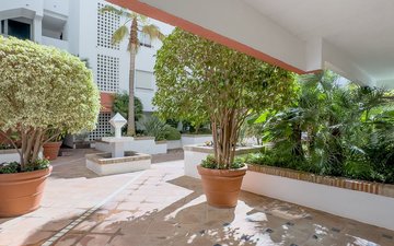Property slide 20