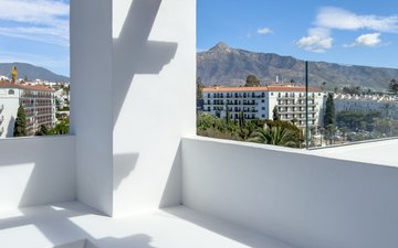 Property slide 31