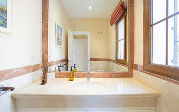 Property slide 32