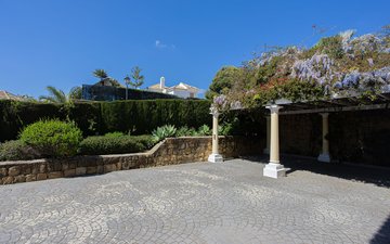Property slide 68