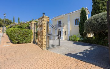 Property slide 70