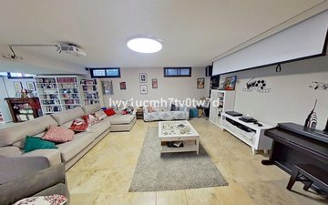 Property slide 20