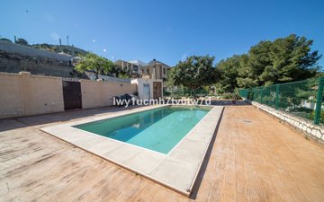 Property slide 25
