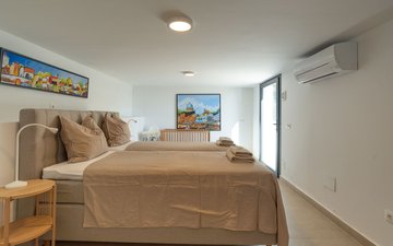 Property slide 66