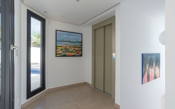 Property slide 75