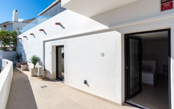 Property slide 81
