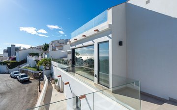 Property slide 83