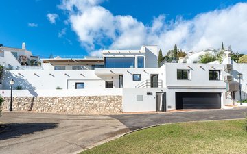 Property slide 90