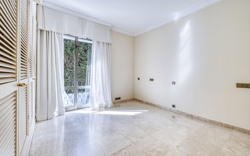 Property slide 30