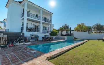 Property slide 66