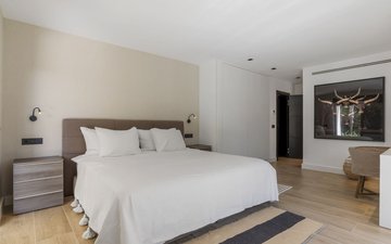 Property slide 21
