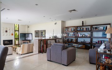 Property slide 10
