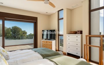 Property slide 25