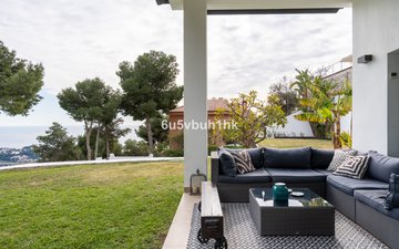Property slide 44