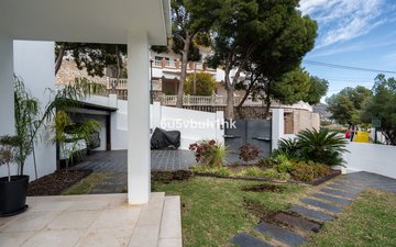 Property slide 49