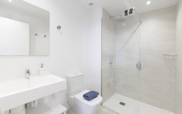 Property slide 25