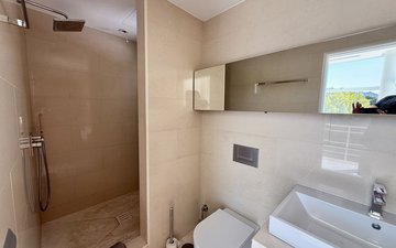 Property slide 22