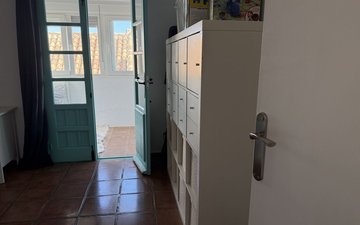 Property slide 25