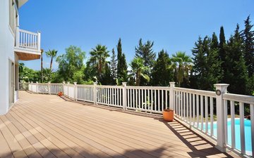 Property slide 44