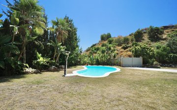 Property slide 50