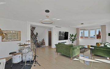 Property slide 28